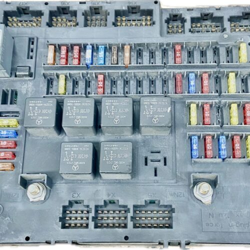 CAJA DE FUSIBLES MERCEDES BENZ MERCEDES-BENZ ACTROS MP4 1848 L 2011- 476CV 12809CC 1013910 - A0014463558