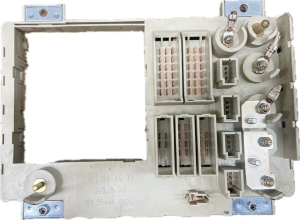 caja_de_fusibles_81254446074_man_man_tgx_18_500_euro_6