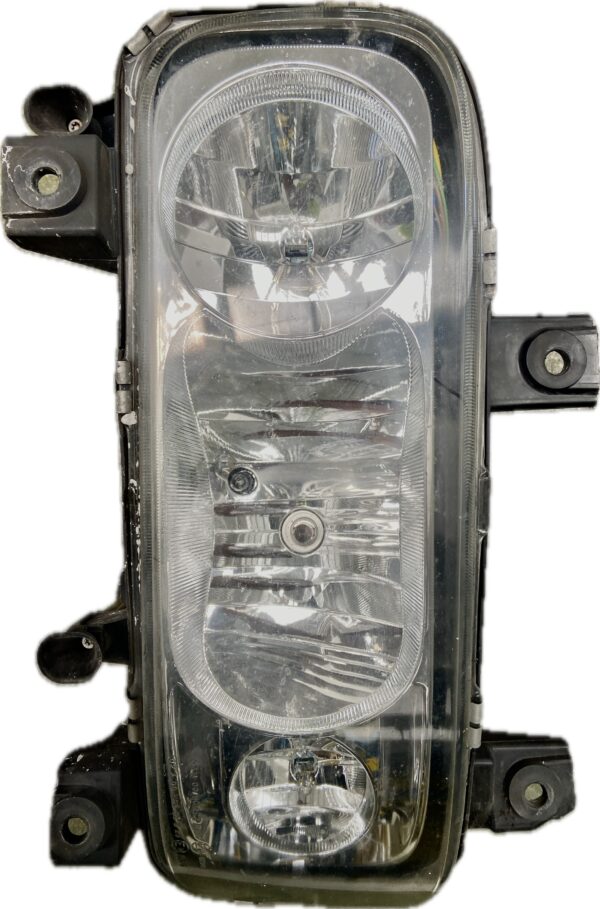 faro_izquierdo_9738202861_mercedes_benz_mercedes_benz_atego_2_815_f_2004_136cv_4249cc_1013354