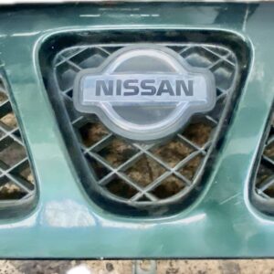 calandra_delantera_de_radiador_623102x900_nissan_nissan_nissan