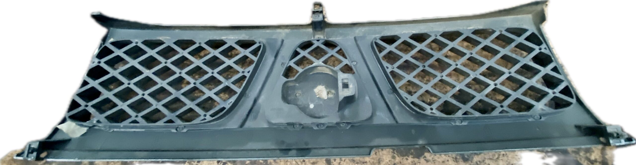 calandra_delantera_de_radiador_623102x900_nissan_nissan_nissan