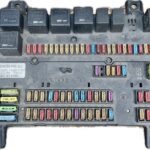caja_de_fusibles_20568055_volvo_volvo_fm_fm_440_2005_440cv_12800cc_1010843