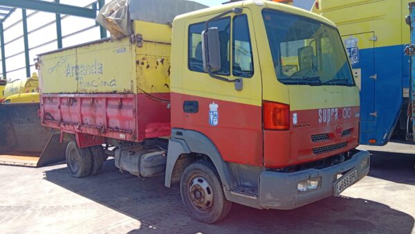 nissan_nissan_atleon_110_35_120_35_2000_106cv_2953cc_1007669