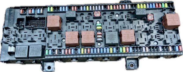 caja_de_fusibles_22445007_volvo_volvo_fm_fm_460_2005_460cv_12800cc_1010811
