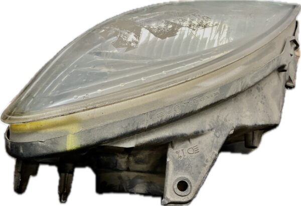 faro_izquierdo_8200150614_renault_renault_renault