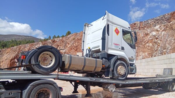 renault_trucks_renault_trucks_premium_route_420_18_2000_412cv_11100cc_1007897