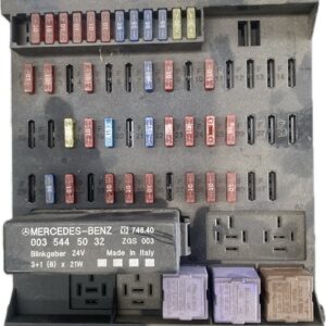 caja_de_fusibles_a0015433115_8je007377_mercedes_benz_mercedes_benz