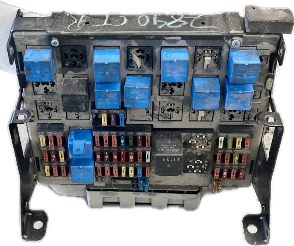 caja_de_fusibles_5010466930_renault_trucks_premium_distribution_320_18_d_1007885