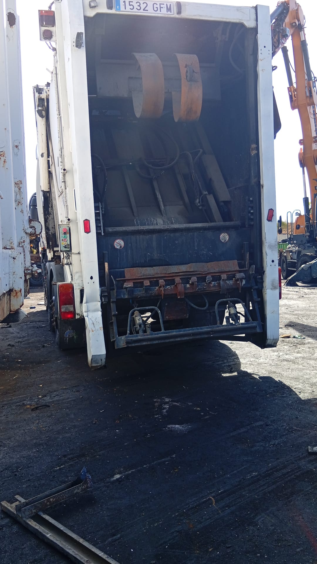 iveco_iveco_stralis_ad_260s27_at_260s27_2004_272cv_7790cc_1010467