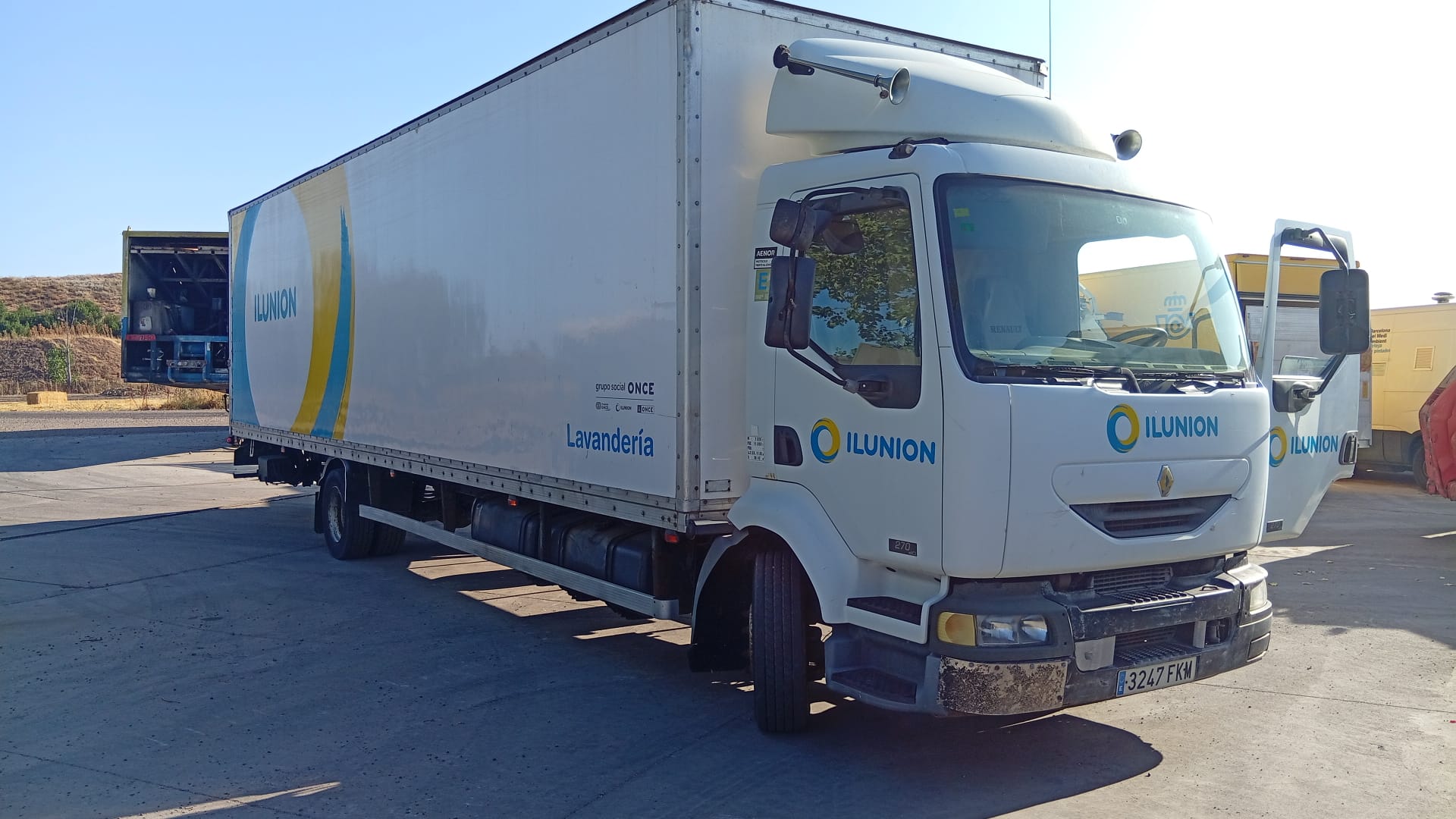 RENAULT TRUCKS RENAULT TRUCKS MIDLUM 270.14/C, 270.14/D 2001- 265CV 6177CC 1007827