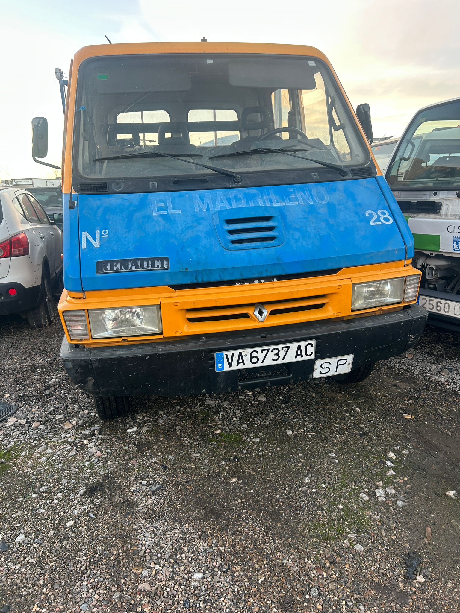 RENAULT TRUCKS MESSENGER CAJA/CHASIS