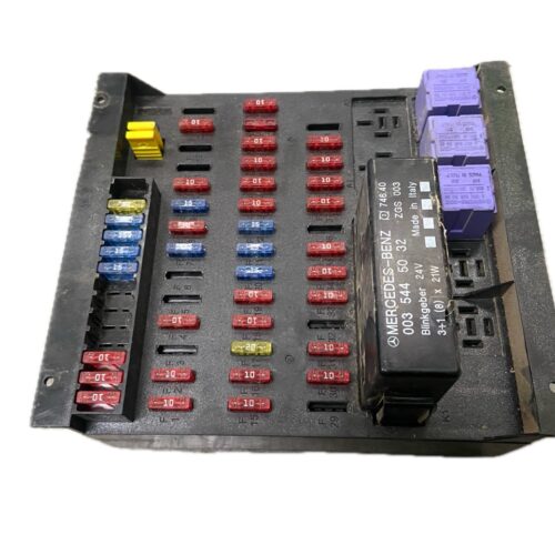 CAJA DE FUSIBLES MERCEDES-BENZ MERCEDES-BENZ AXOR 2 1829 LS 2004- 286CV 6374CC 1008837