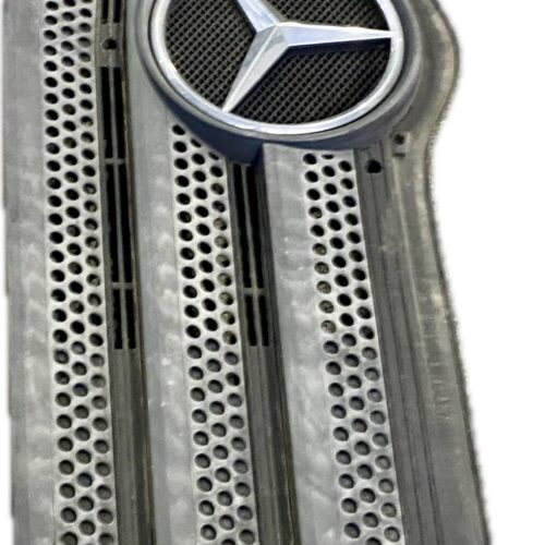 CALANDRA DELANTERA DE RADIADOR MERCEDES-BENZ MERCEDES-BENZ ATEGO 3 1218 1218 L 2013- 177CV 5132CC 1016330