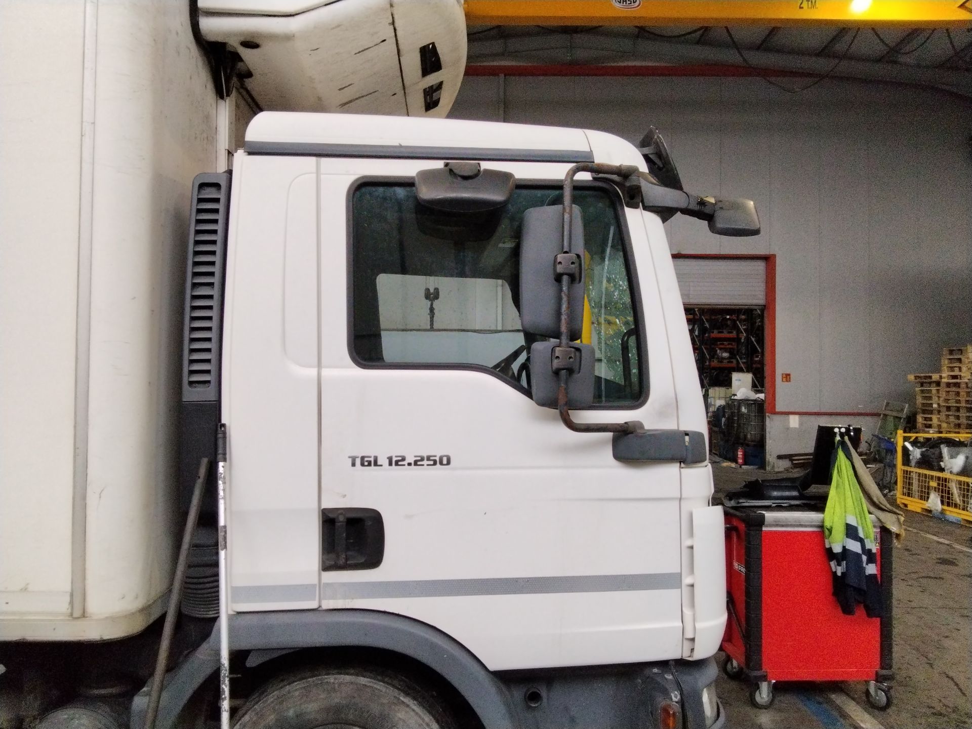 PUERTA DELANTERA DERECHA MAN MAN TGL 12.250