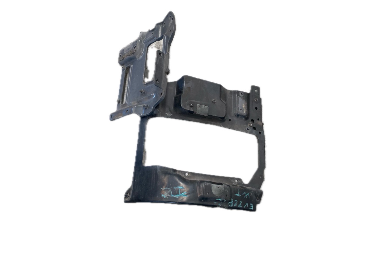 SOPORTE FARO IZQUIERDO SCANIA P G R T – SERIES P 450 2013 - 2124019