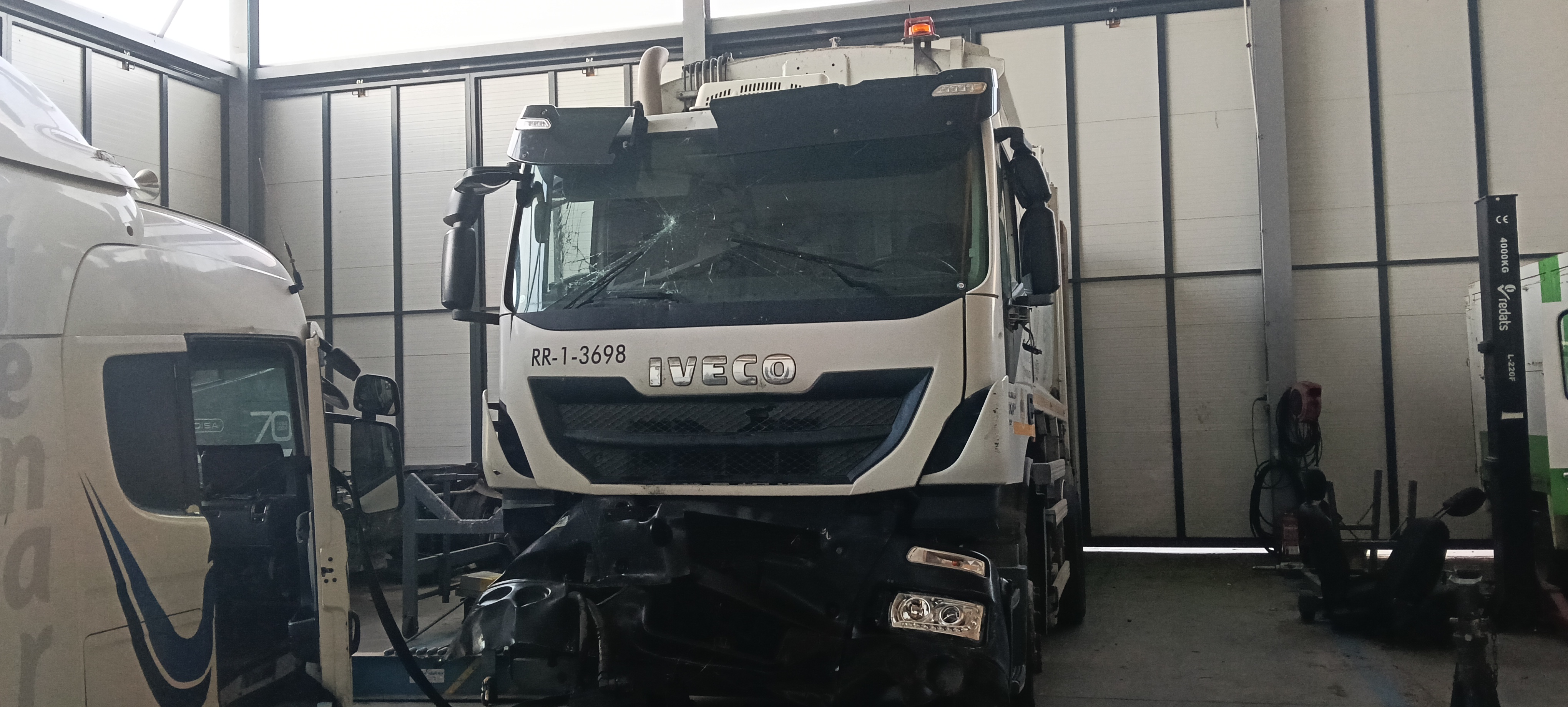 IVECO IVECO STRALIS AD 260S27, AT 260S27 2004- 272CV 7790CC 1010467