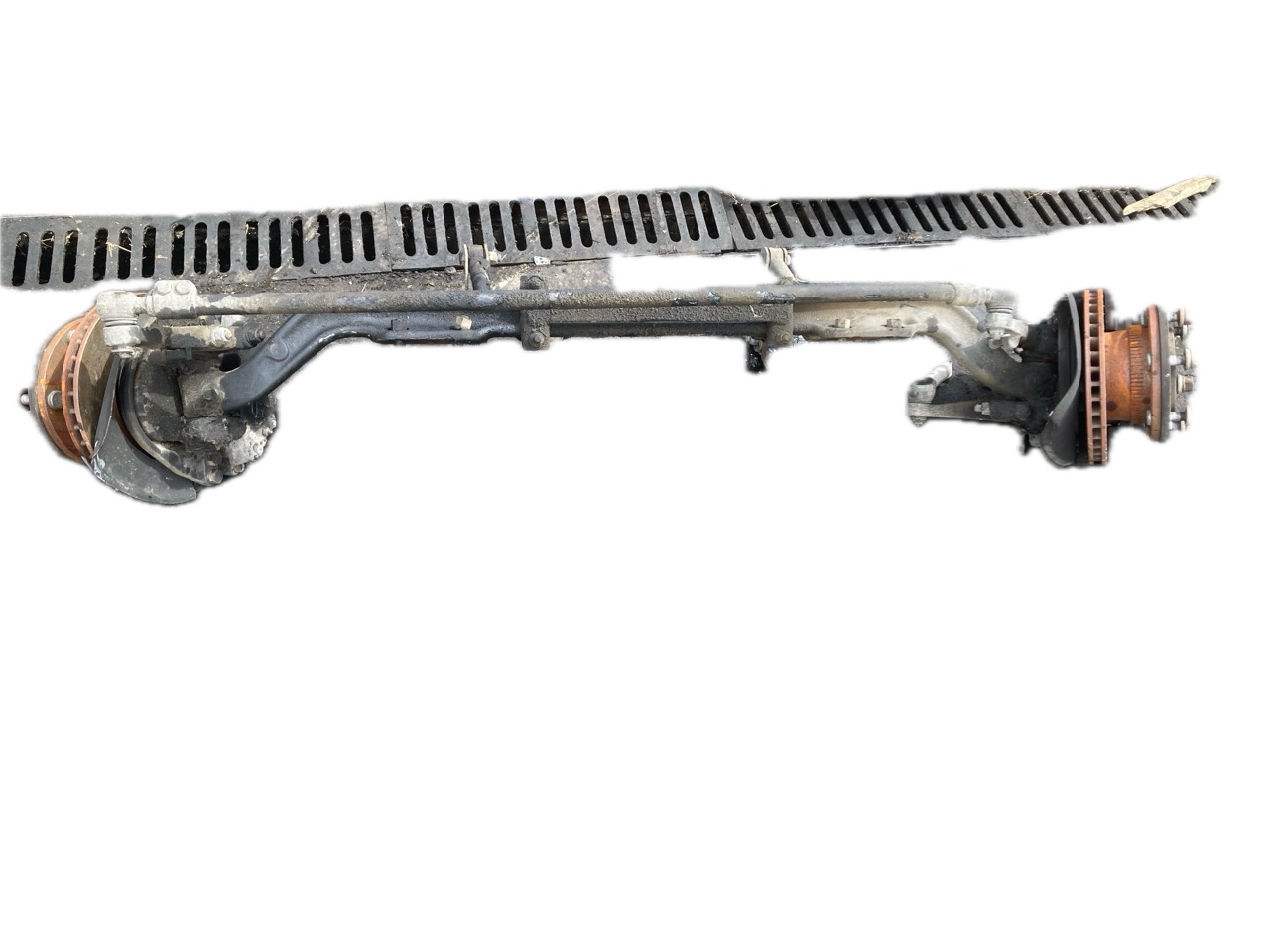 PUENTE DELANTERO NISSAN L-SERIE 50095 -1018193 - 04300290-1